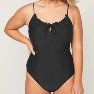 NWT: Old Navy Women's Gathered Keyhole One-Piece Swimsuit 2X